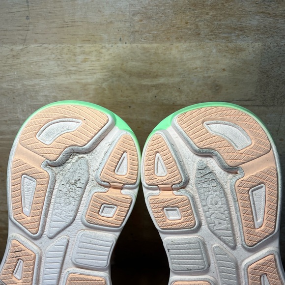 Hoka One One Bondi 9 Womens Size 8 Running Shoes Sneakers Pale Tangerine - Picture 9 of 12